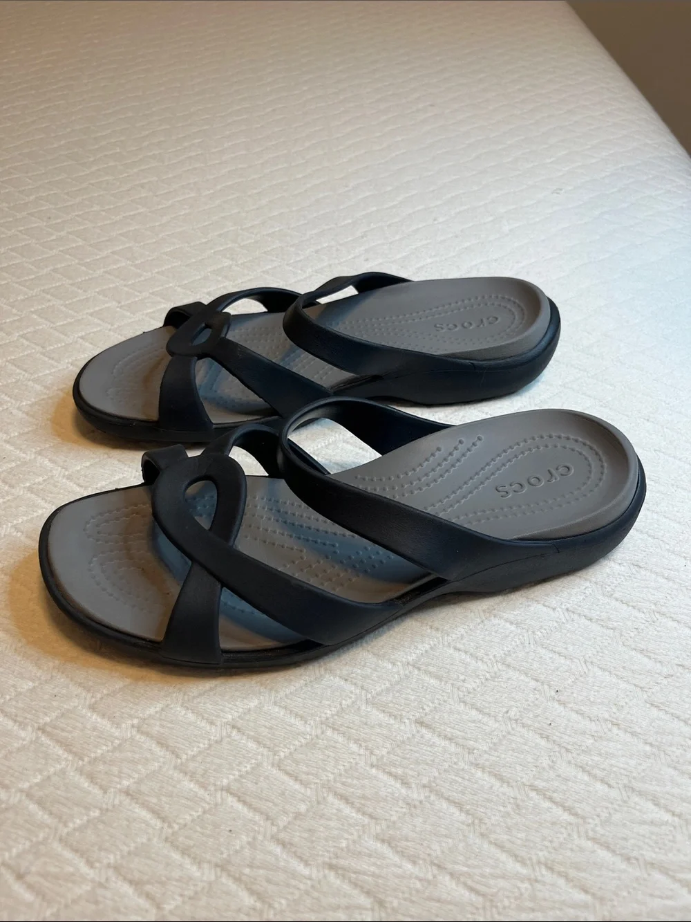 CROCS Women's Black & Gray Strappy Slide Sandals, w9 - Picture 2 of 5
